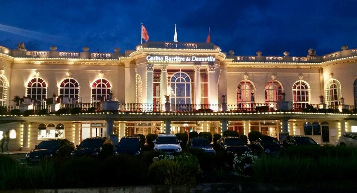 L'Ancre Rouge Deauville Eksteriør billede